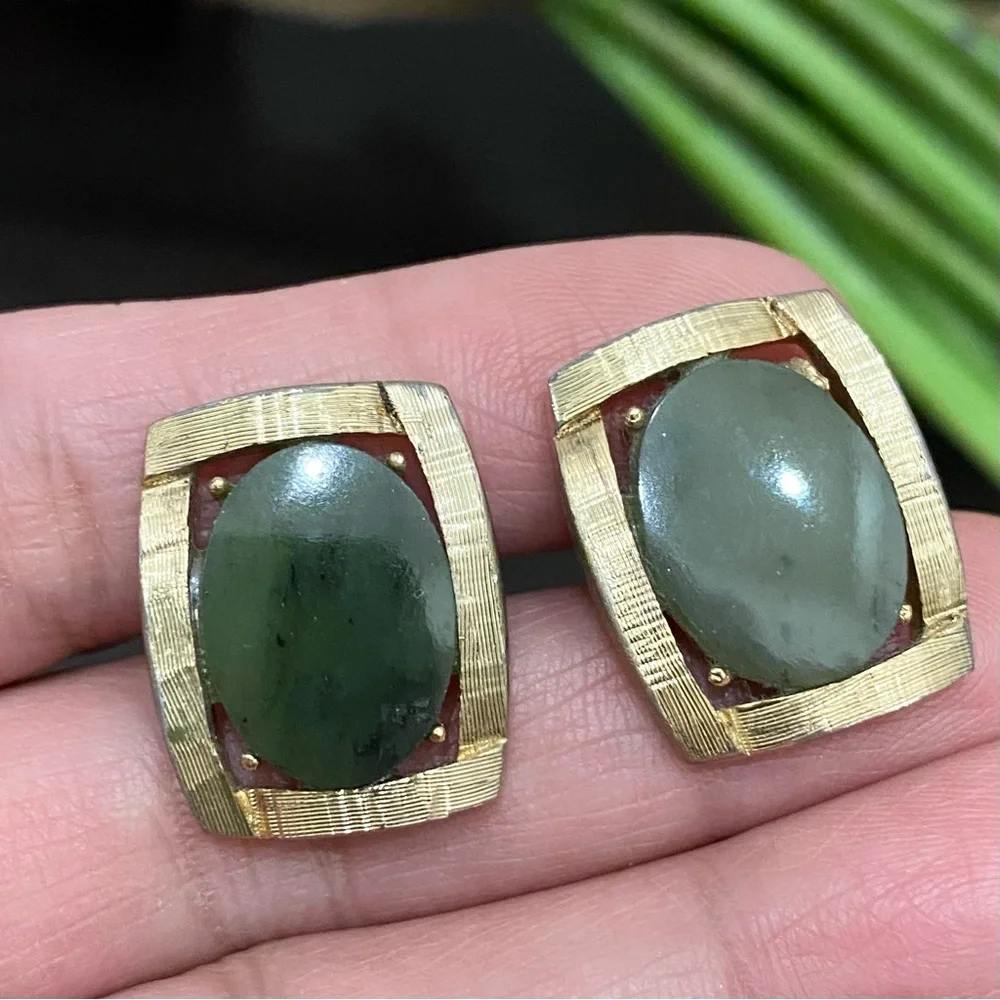 Vintage SWANK Pat Pend Brushed Gold Jade Jadeite Cufflinks